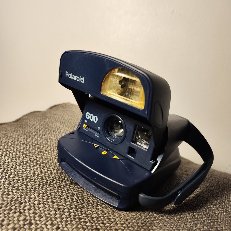 Polaroid 600 instant camera