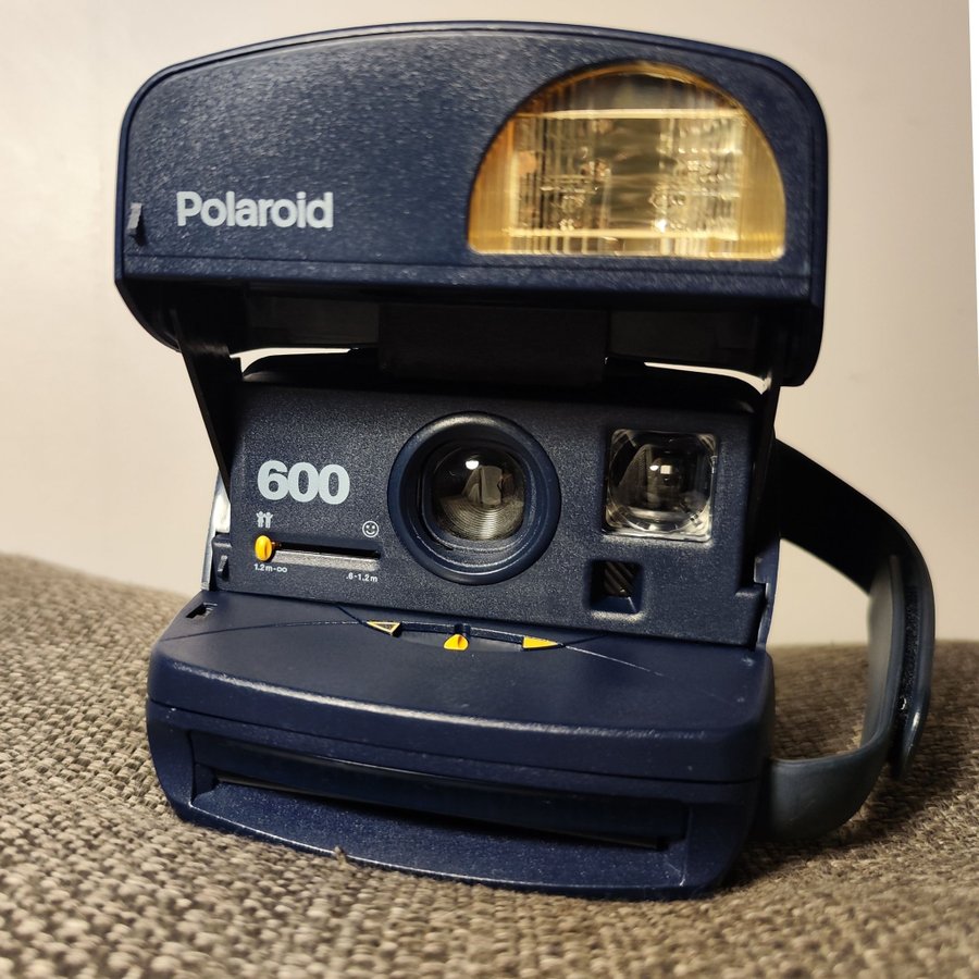 Polaroid 600 instant camera