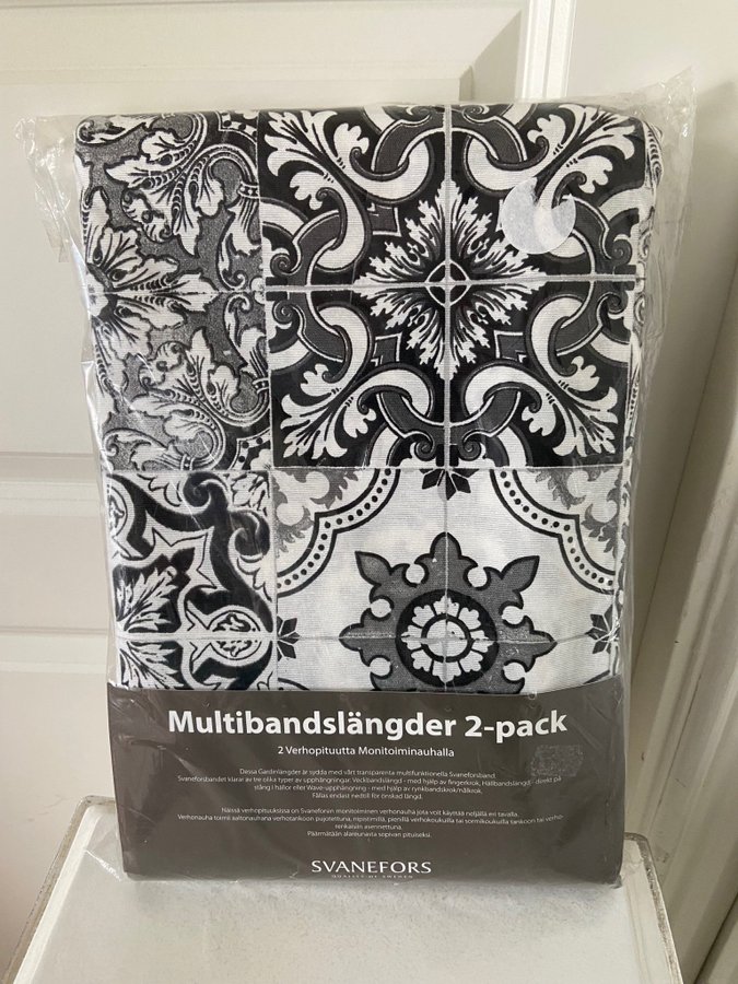 Svanefors Multibandslängder 130X250 cm Mosaik Kakel mönstrade svart / Vit / Grå