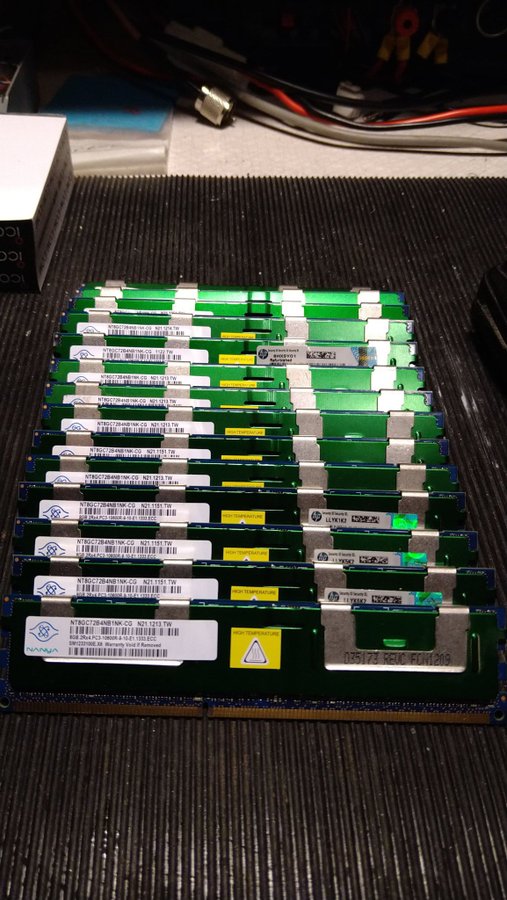 14 st serverminnen 8 gb