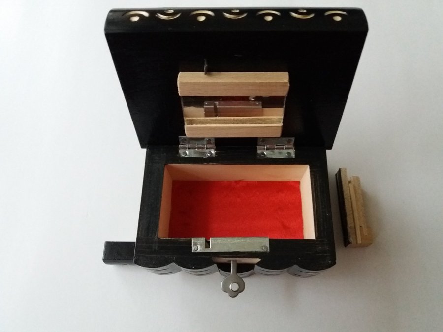Söt svart trä pussel smycken ringhållare box med dold nyckelförvaring för pengar