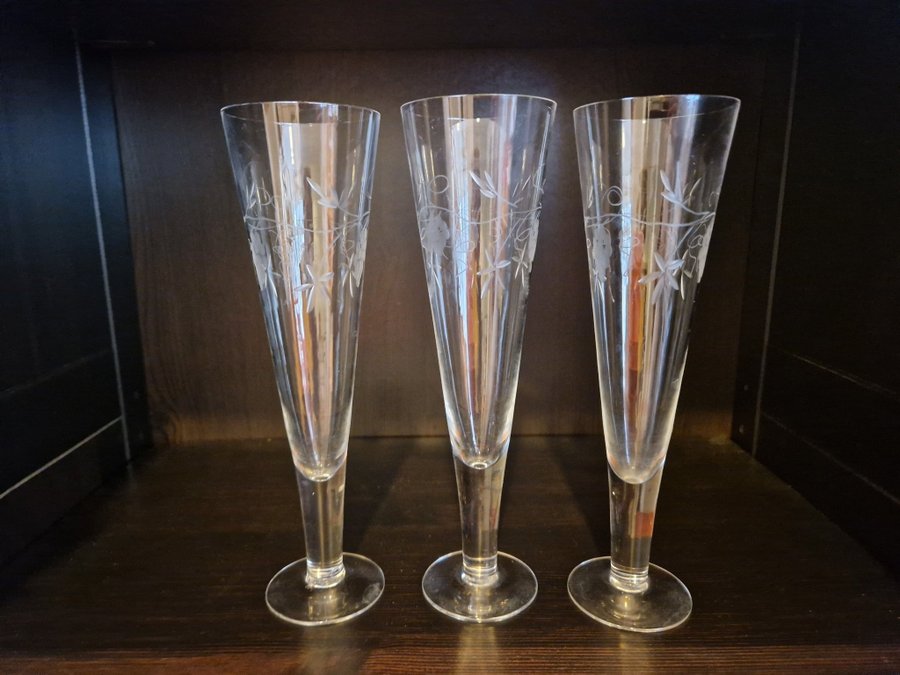 3 st fina äldre champagneglas svensk glas etsad dekor vinranka 30-50 tal RETRO