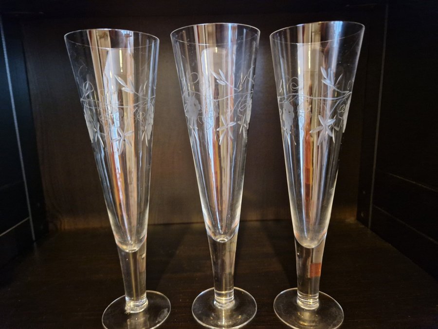 3 st fina äldre champagneglas svensk glas etsad dekor vinranka 30-50 tal RETRO