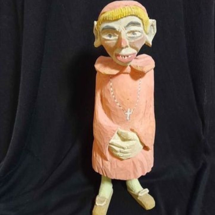 Trä snidat figur Finland trä figur 32cm höjd Trä snidat