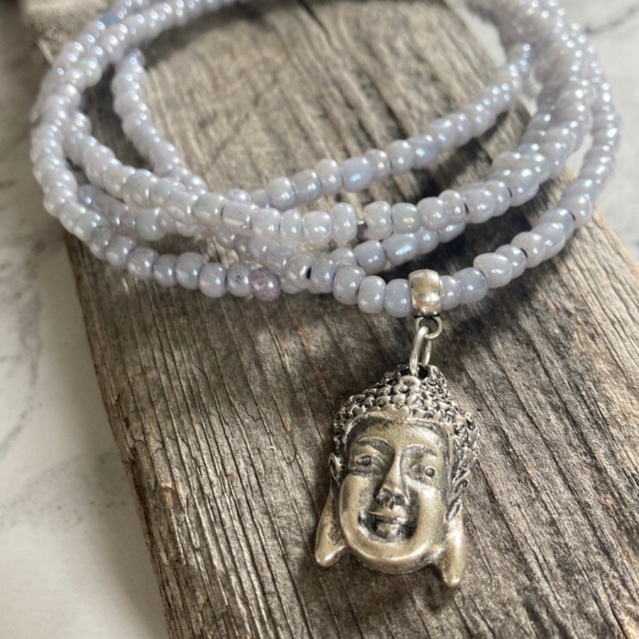 NYTT halsband med Buddha från BeYouNica