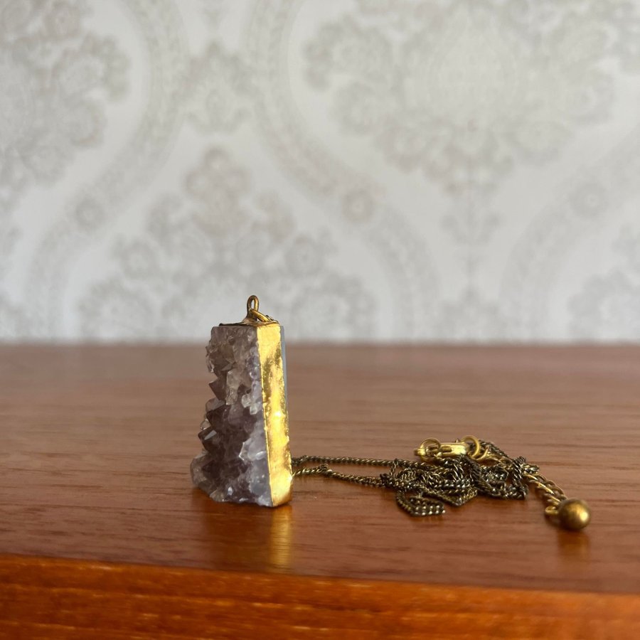 Vackert hänge med ametist • Smycke Halsband Sten Mineral Wicca Shaman New age