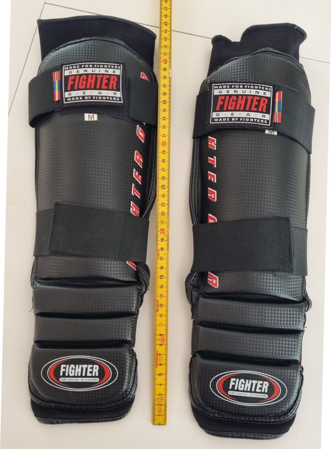 Fighter Gear benskydd Storlek M