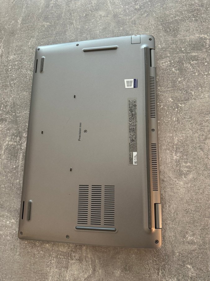 Dell Precision 3560 156"