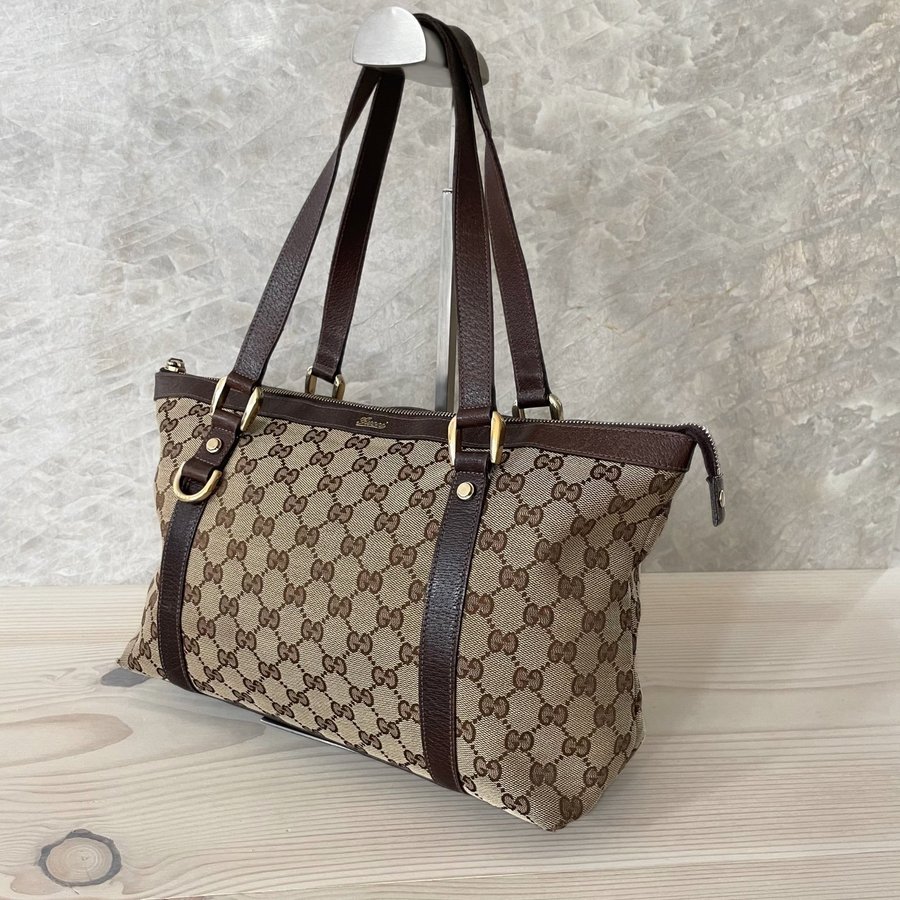 Gucci GG Abbey Zip Tote