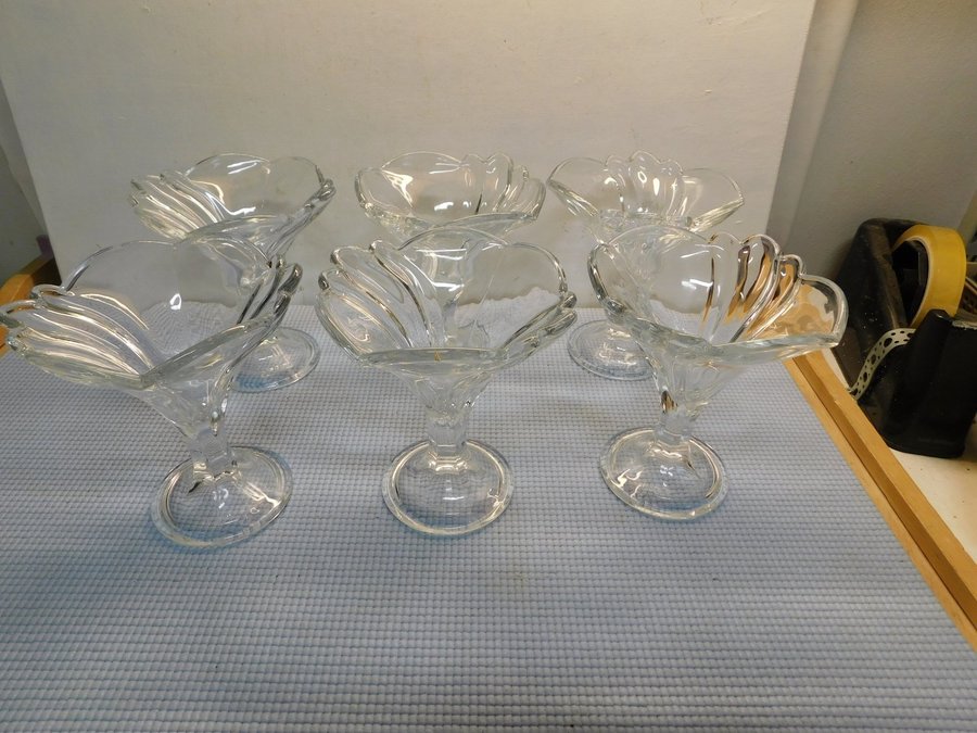 Borgonovo Glas ( Glass-Fruktsallad-Räkcoktail mfl ) Parti om 6 Glas