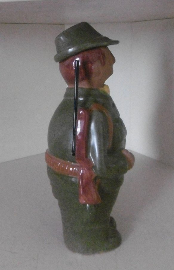 Jakt Jägare i keramik Jie Stor figurin H 27cm