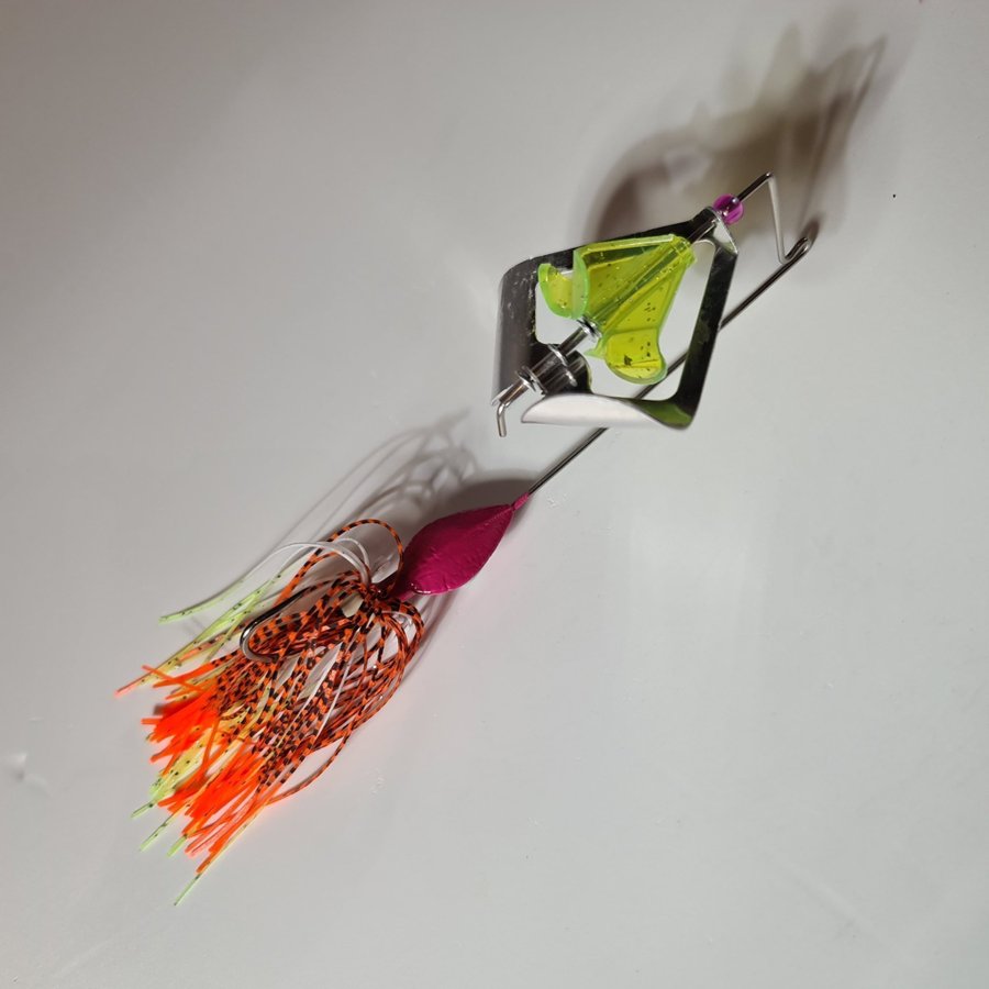 Spinnerbait Buzz Keel -18 g med silikon kjol (Fiske Drag Skeddrag