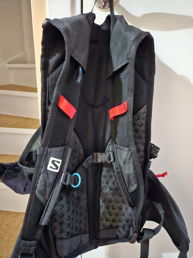 Salomon ryggsäck 20L