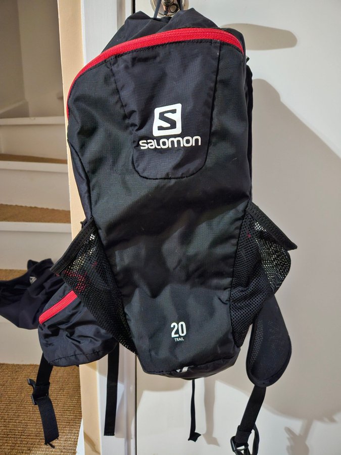 Salomon ryggsäck 20L