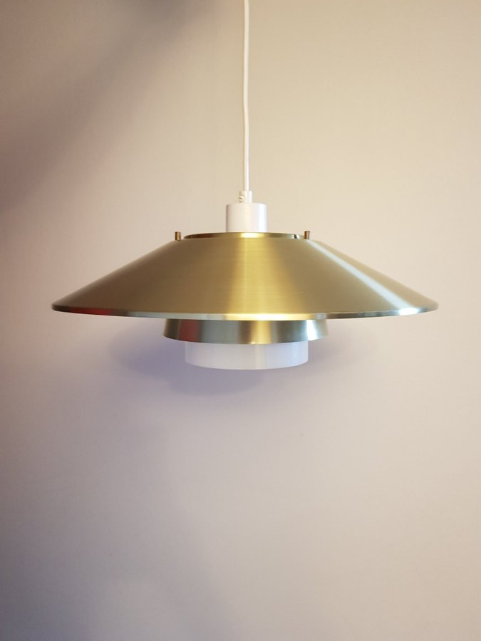 Taklampa Vadsbro Metall svensk design retro vintage