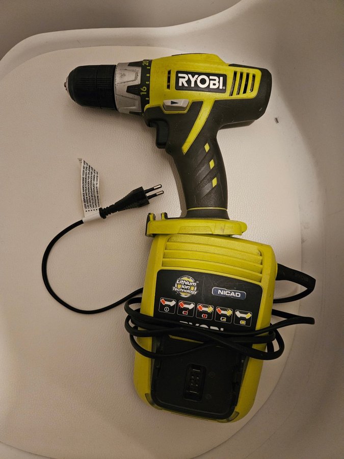 Ryobi 12V sladdlös skruvdragare