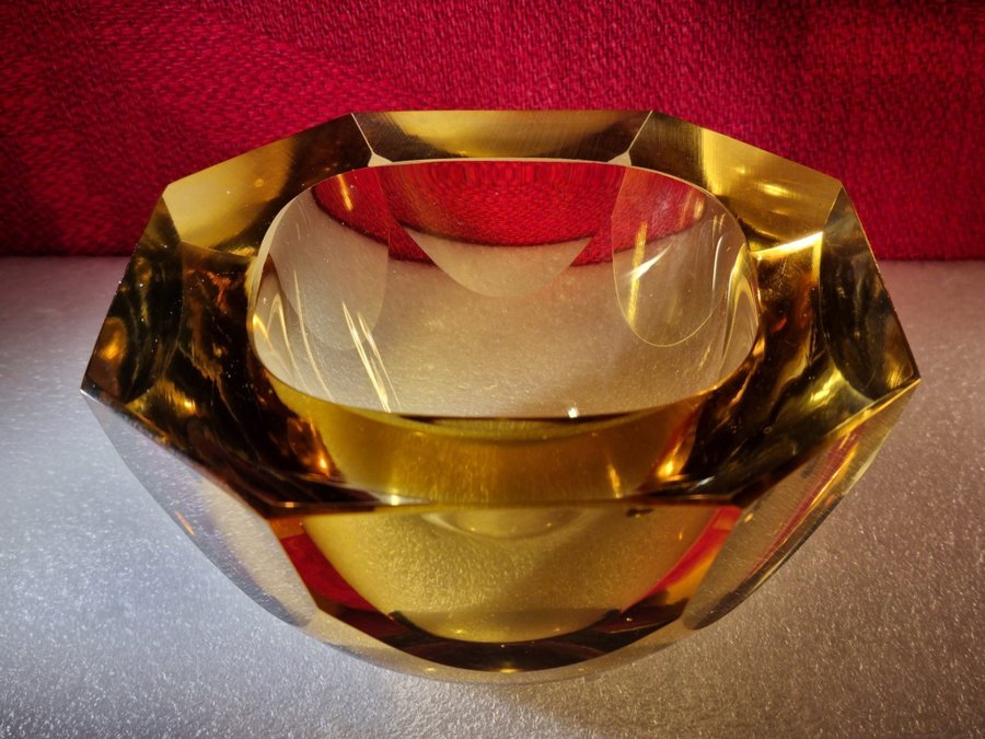 Vintage yellow Murano glass ashtray by Mandruzzato Italy 1970