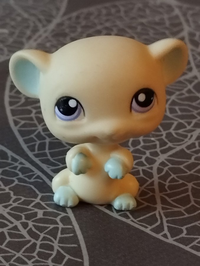 Littlest pet Shop LPS