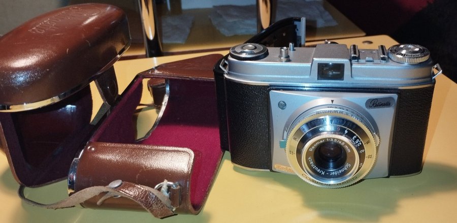 Kodak kamera med ljusmätare - samlarobjekt