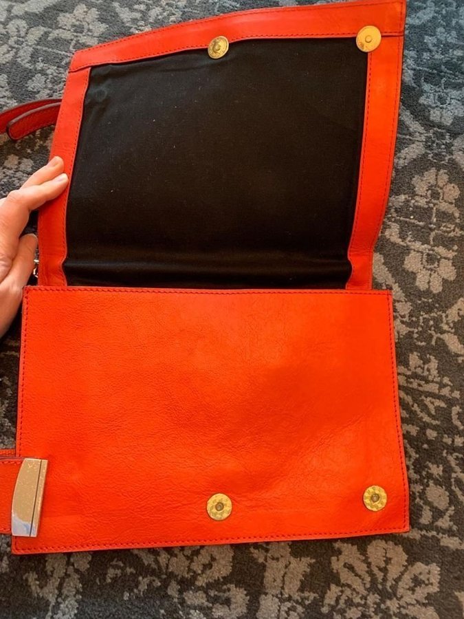 Shanghai - Handgjord läderväska // Handmade Leather Purse