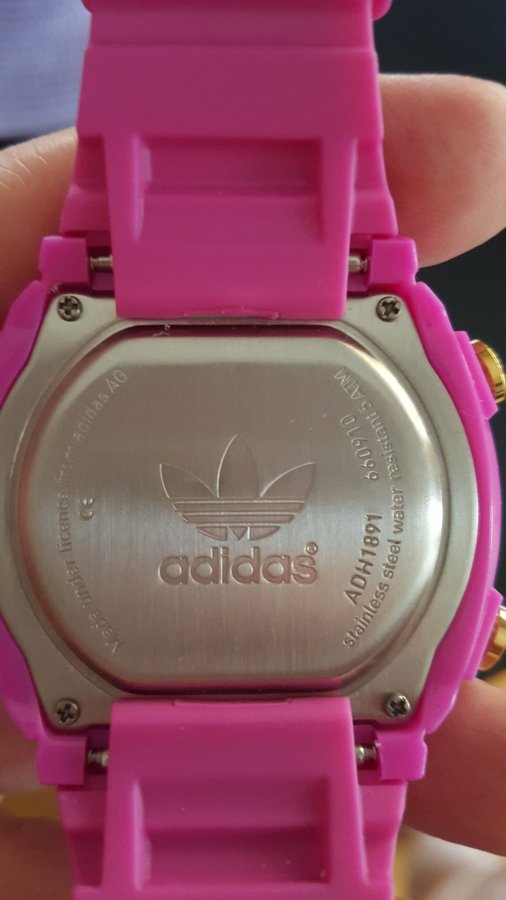 Rosa klocka unisex från Adidas!