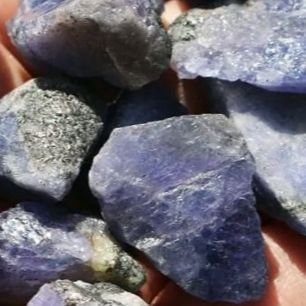 Äkta Tanzanite ädelstenar