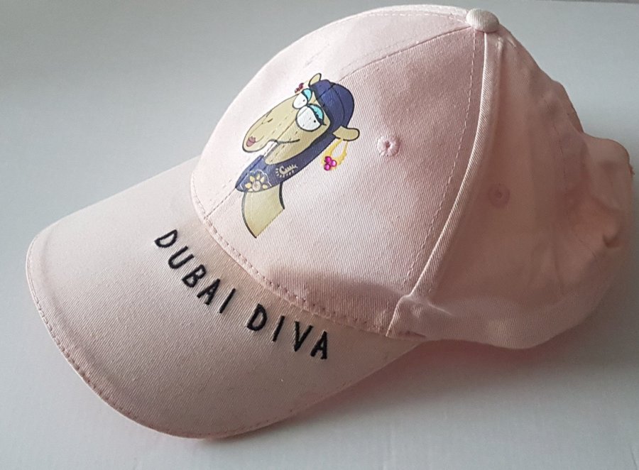 Snygg Rosa Dubai keps i fint skick Glitter Stenar Vintage