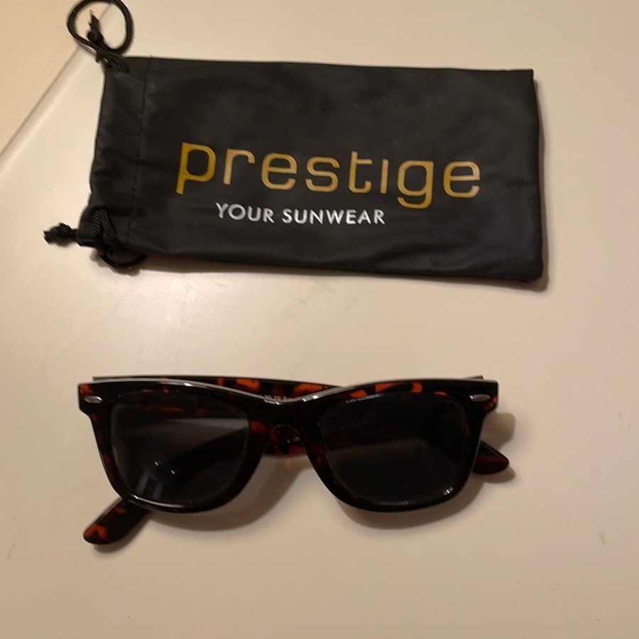 Solglasögon - Prestige