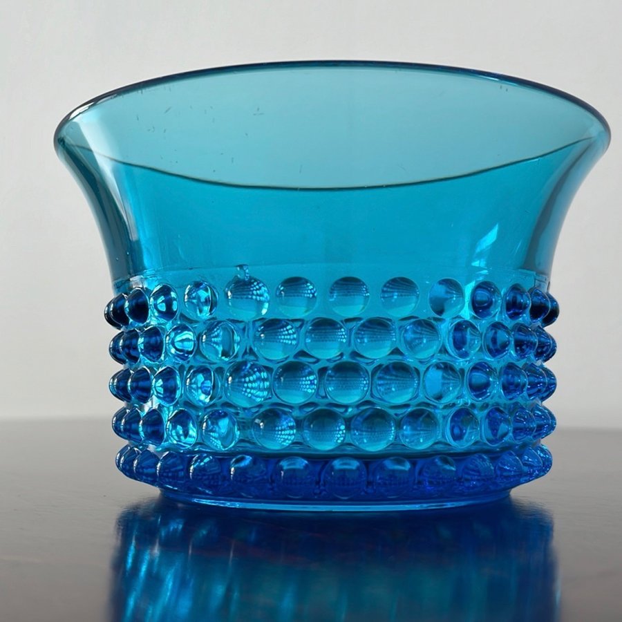 IITTALA FINLAND SAARA HOPEA NÄPPYLÄ NUUTAJÄRVI KROKUS NOPPSKÅL GLAS SKÅL VAS BLÅ