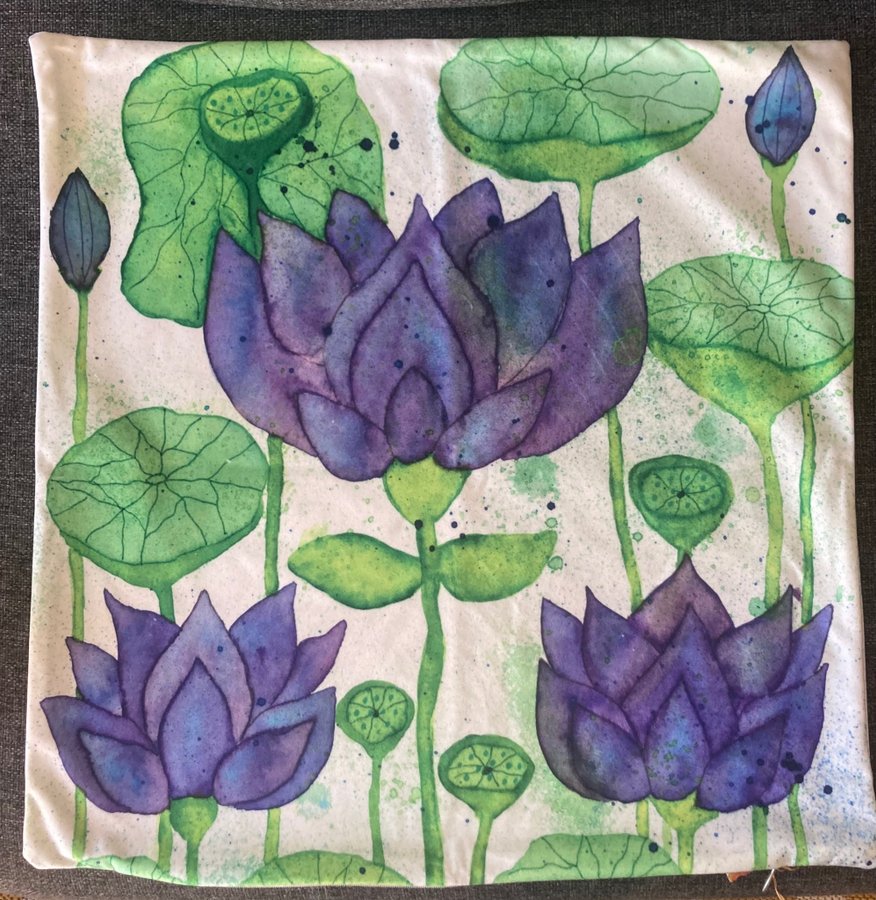 Sammetskudde ”Purple Lotus"