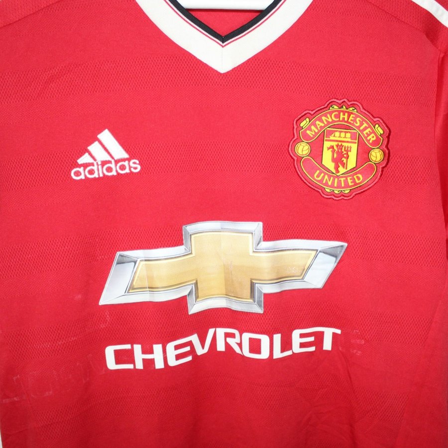 Adidas red Manchester United football jersey S