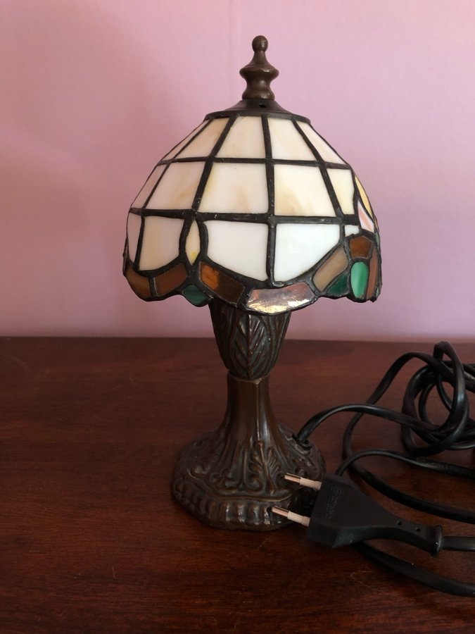 Tiffany lampor vägglampor bordslampa Tiffanylampor