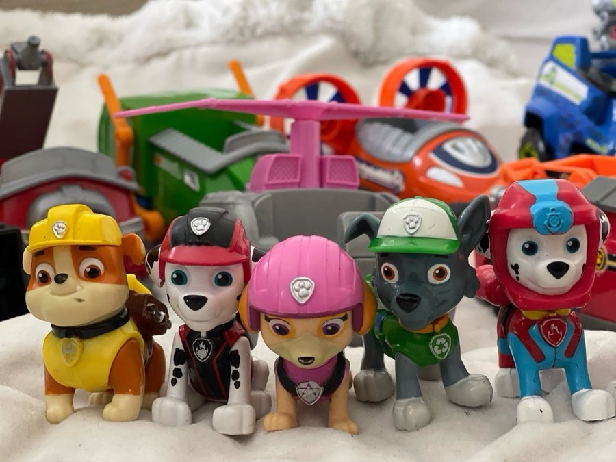 Paw Patrol fordon och figurer