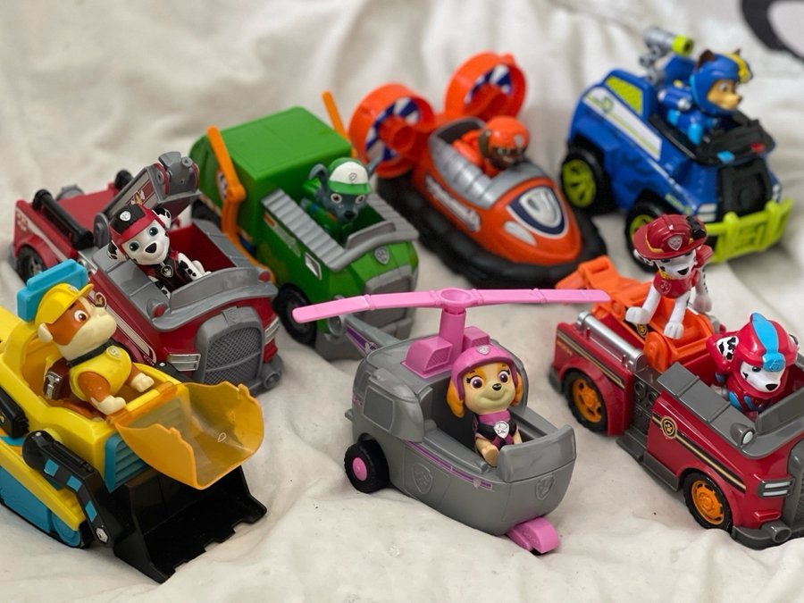 Paw Patrol fordon och figurer