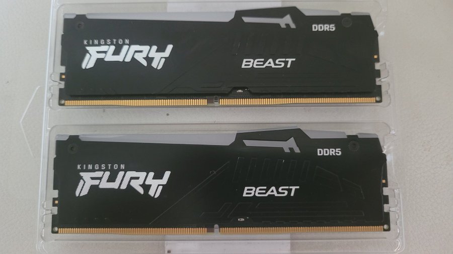 Kingston Fury Beast RGB 32GB DDR5 6000mhz cl36 (2x16GB)