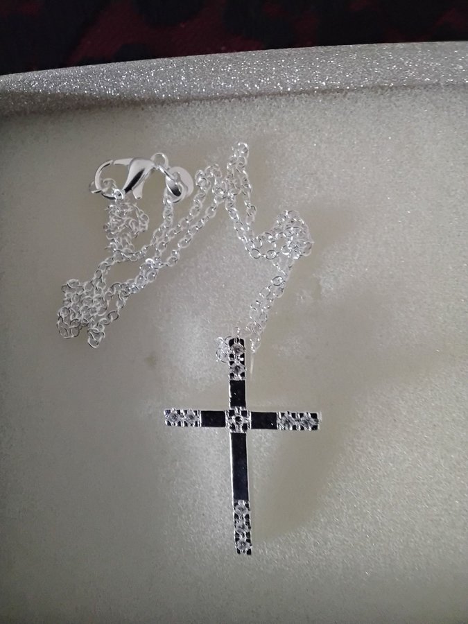 Silverhalsband sterling 925 kors med små zirconer silverpläterat 925 stämplat