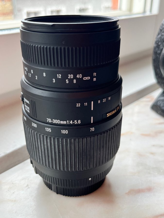 Sigma 70-300mm 1:4-56 DG Objektiv