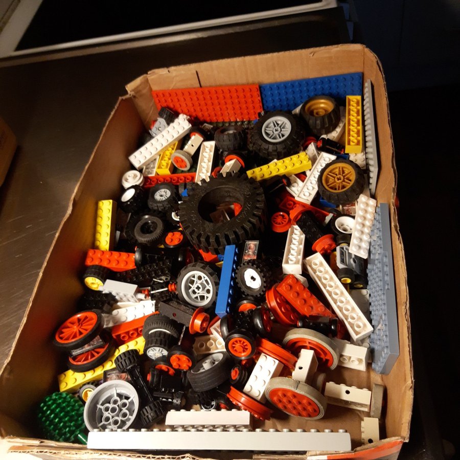 Lego 1 kg bygg Legodäck och plattor i olika färger och storlekar på legot