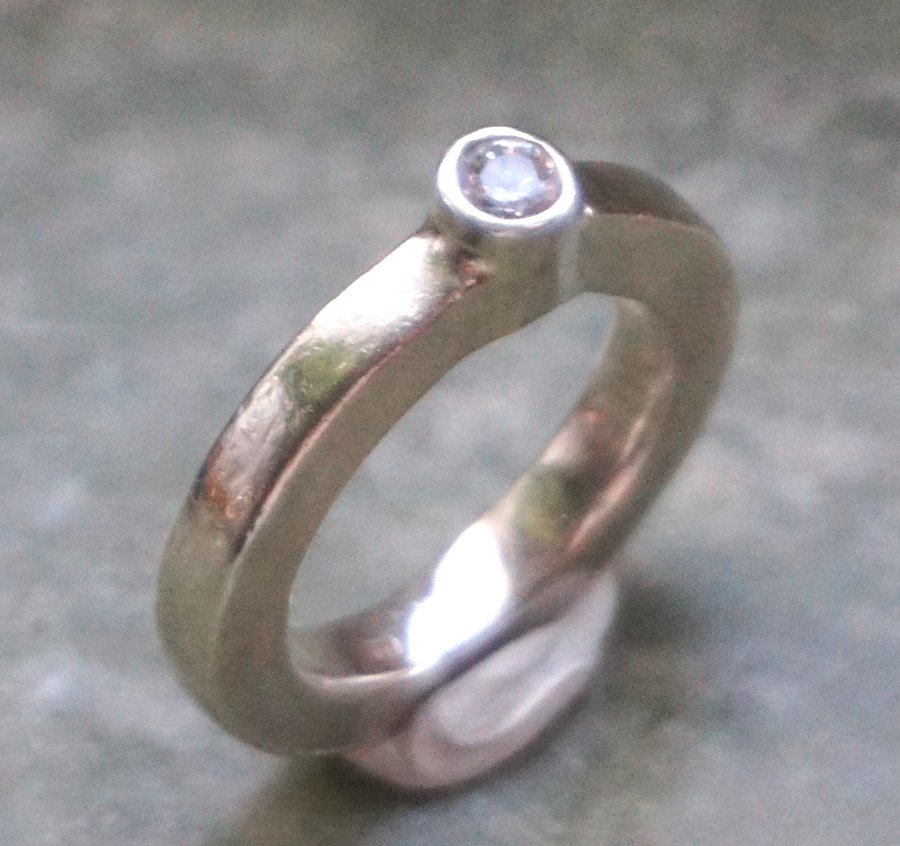 silverring vit sten silver ring smycke bijouterier guldring