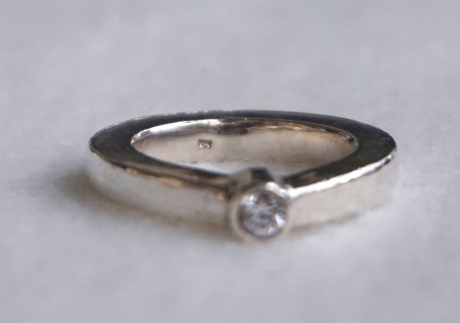 silverring vit sten silver ring smycke bijouterier guldring