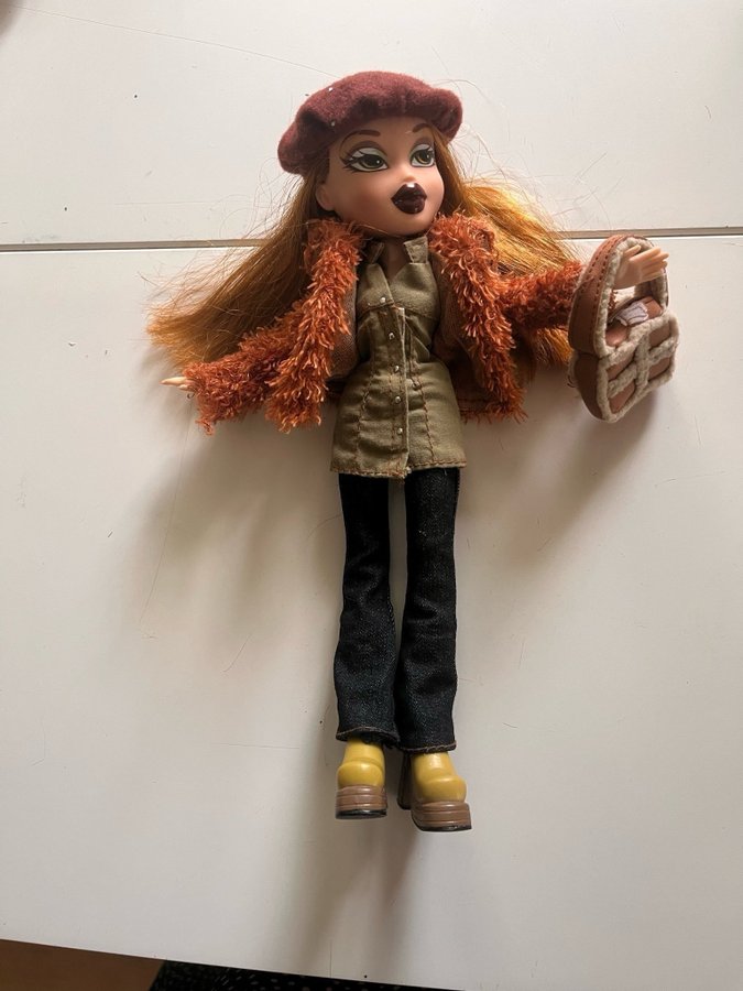 Vintage MGA original Bratz Doll Meygan 2001