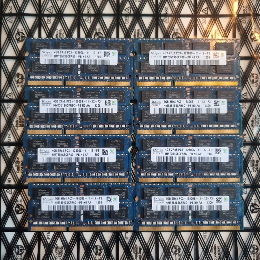 8 st Hynix 4GB 2Rx8 PC3-12800S-11-11-F3 — HMT351S6CFR8C-PB