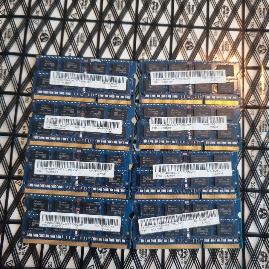 8 st Hynix 4GB 2Rx8 PC3-12800S-11-11-F3 — HMT351S6CFR8C-PB