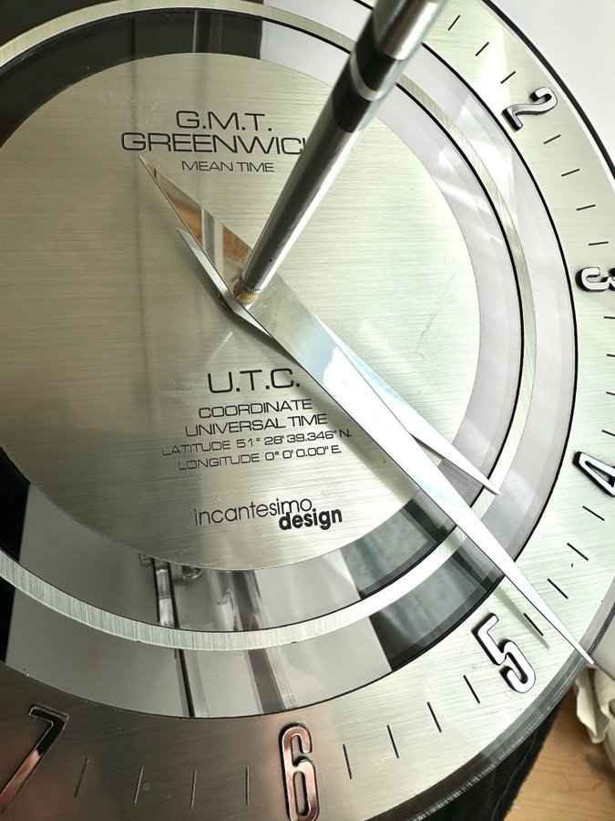 Greenwich Table Clock by Incantesimo Design Made in Italy
