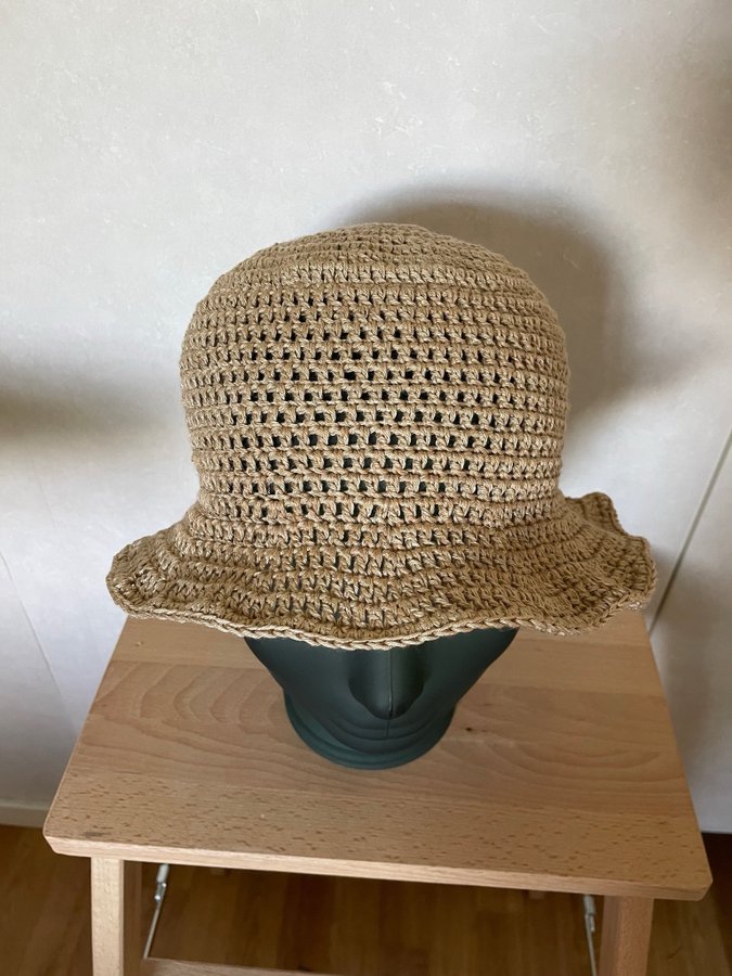 Beige hatt