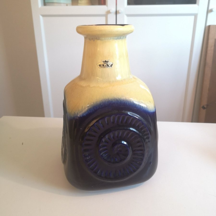 Vintage tysk Bay keramik större vas nr 8025 Fint skick