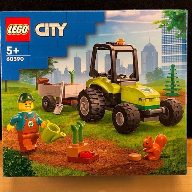 LEGO City 60390 "Parktraktor" - från 2023 Oöppnad / förseglad!