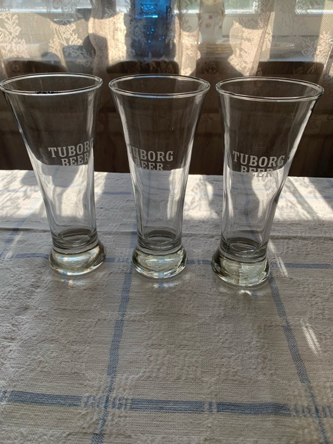 TRE STYCKEN ÖLGLAS TUBORG BEER I GLAS