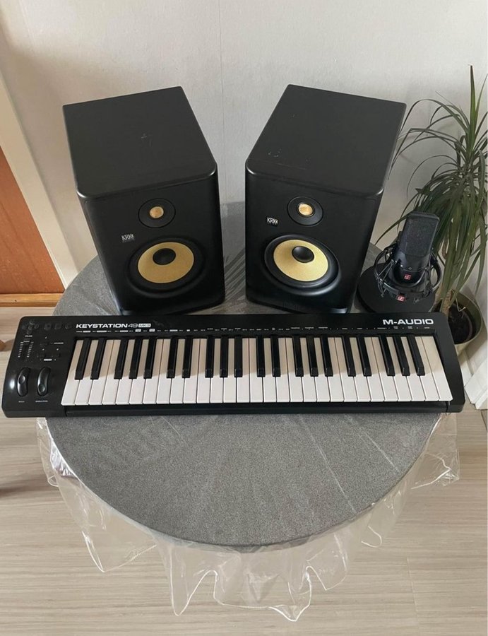 KRK ROKIT RP7 G4 MONITORS/HÖGTALARE/SPEAKERS  (PAIR)