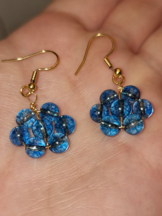 Jättefina egengjorda handjorda blå örhängen blommor Kyanit NYA  Oanvändna